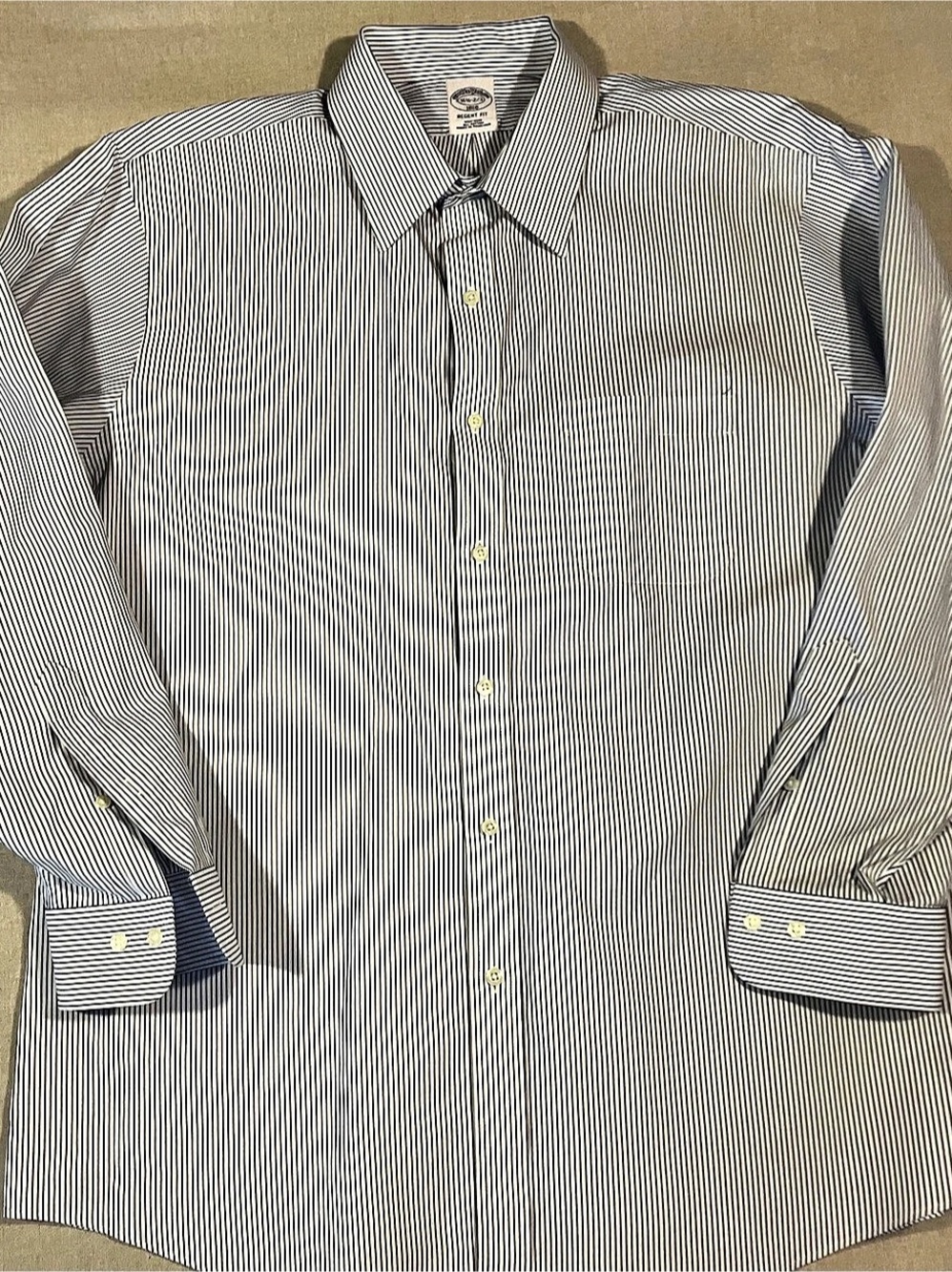 Brooks Brothers 1818 Regent Fit Menโs 16.5 32/33 Blue White Stripe Non-Iron Shir